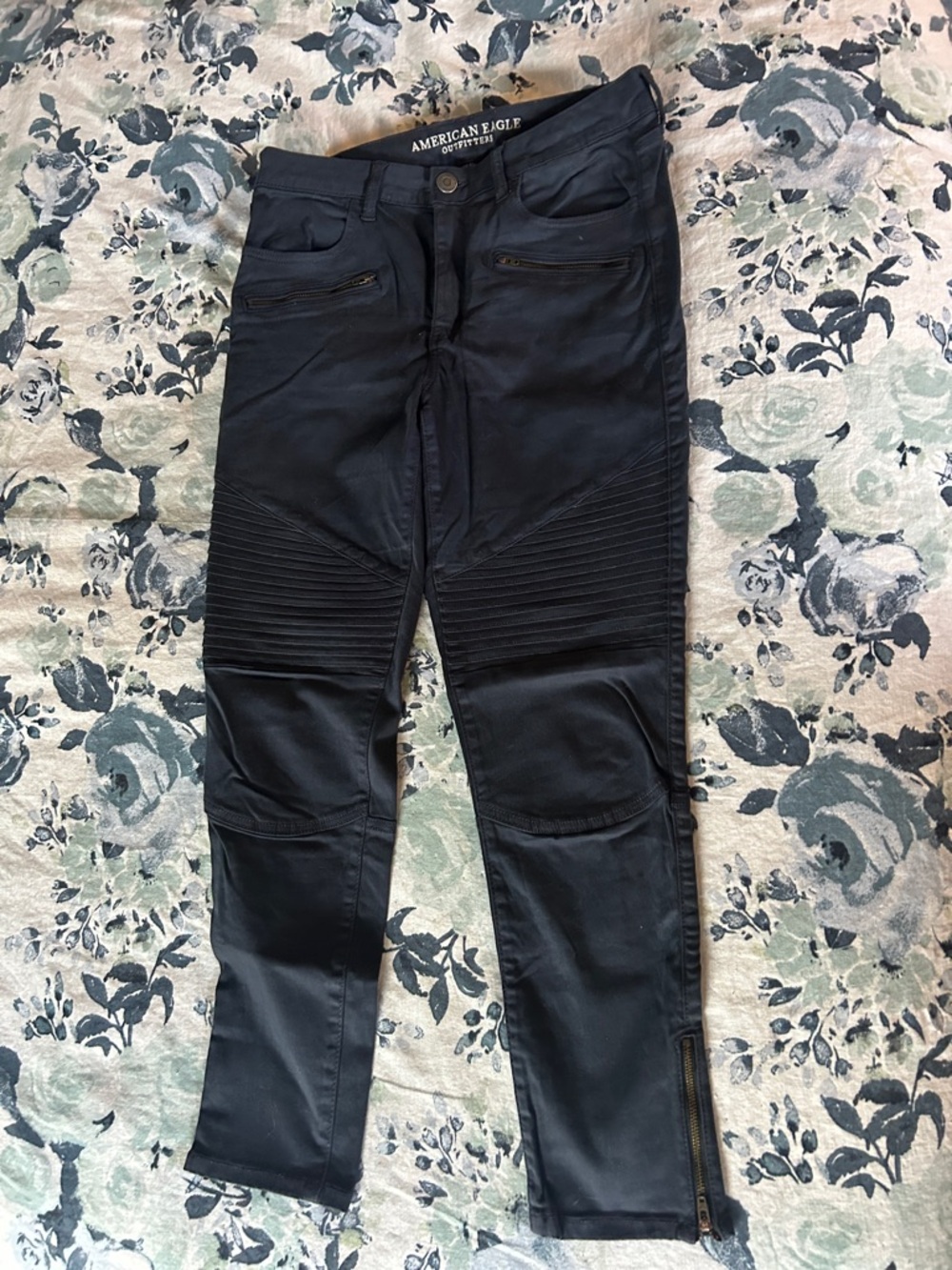 American Eagle Outfitters Women’s Dark Grey Skinny Moto Jeans with zipper detail